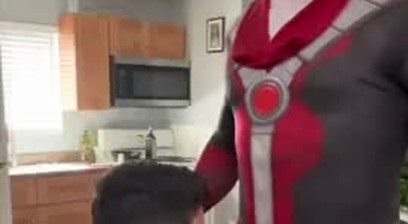 Spiderman Giving Deadpool A Blowjob