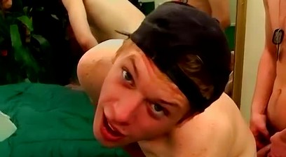 Getting a straight man to share a hardcore action on camera