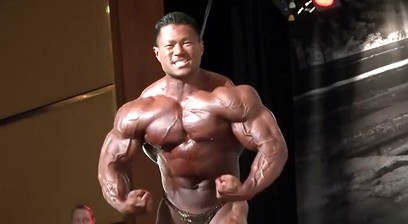 Asian Bodybuilder Sexy Posing