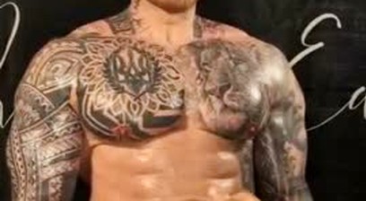 Roman Hayes masturbado