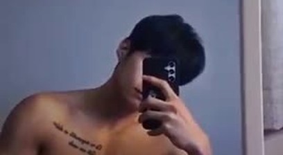 Korean - Park Ha jerk off his big cock and cum a big load part 2