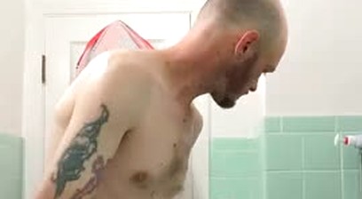 Codi Bonez Shower