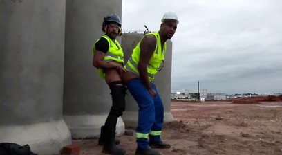 Public workers making out in secret at the city's construction site