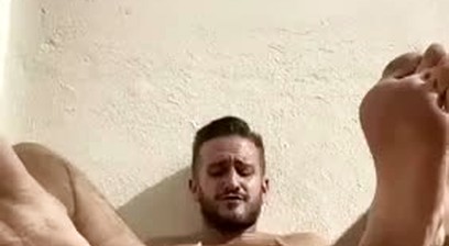 Piss and Feet