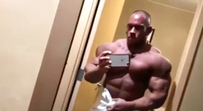 Shawn Smith Sexy Posing