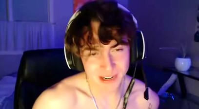 college stud jerks off on cam (iantease)