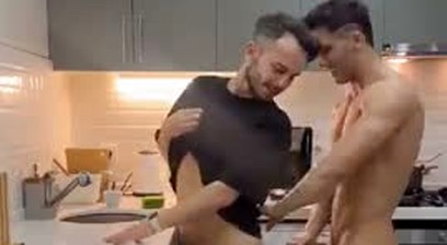 Hot Hunk Muscled Fucking His Pussyboy In The Kitchen