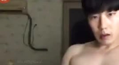 Korean guy cums live