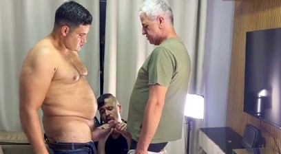 Xvideos_yuri_gaucho_-_gifted_guys_fucking_the_nerd_guy_-_brazilian_bear_fucking_hard_-_walte