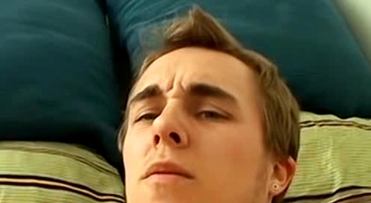 Young twink Kelly Cooper masturbates his cock in hot solo