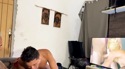 I called the hoodlum from Rocinha to come to my house and get a load of cum up his ass. The little