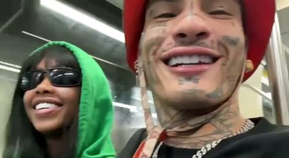 She couldn't stand seeing my erection and gave me a blowjob on the So Paulo subway.
