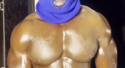 MUSCULAR STUD