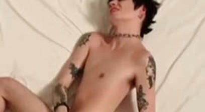 Emo twink