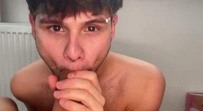 Stud Takes Big Cock