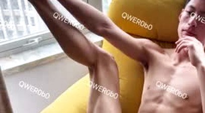 Chinese gym guy cumshot