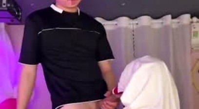 Vietnamese - Em bot xinh zăm khiến anh Hiếu làm hẳn 2 nháy