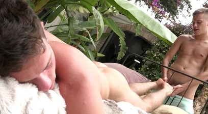 Bruce & Oscar: House of BelAmi