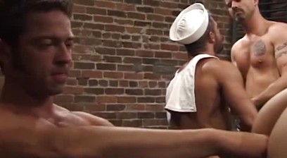Hardcore fisting and kissing with handsome homosexual