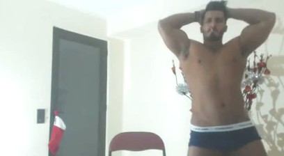 Big muscle guy ass show