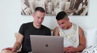 Brent Everett Reacting To His First Porn Movie W/ Davey Wavey