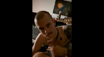 Skinhead ́s throat used