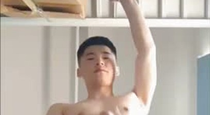 Asain straight plays his asshole