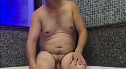 Mais um coroa gostoso