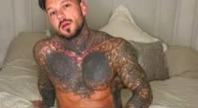 British influencer strikes cock & cums