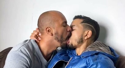 30 Minutes Of Deep And Intense Kisses