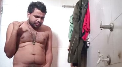 Secret bathroom fun with dick watching porn on after zeal pea with horny way