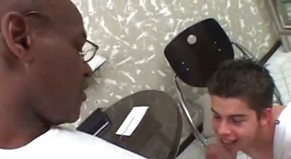 White twink rides monster black cocl