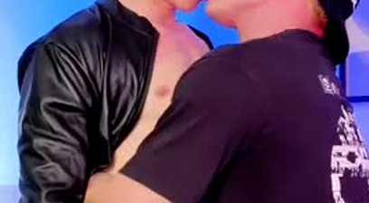 Seachan Fucks Bareback Gymer Bottom