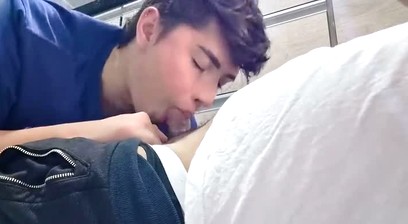 TWINK BITCH CUMS WITH MY COCK INSIDE THIS FEMBOY'S HAIRLESS ASS