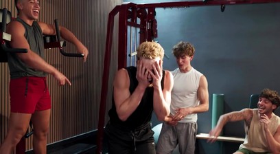 FAKE NUTS GYM FLASHER