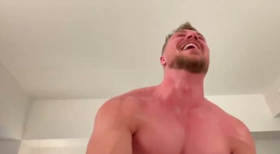Fucking a Hot Guy Bare