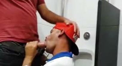 Sucking a tasty straight dude