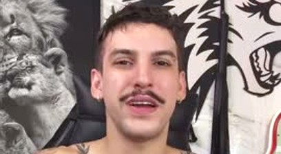 Hot dude and his musky armpits