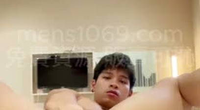 Cute Bodybuilder Exposing Himeself - 2