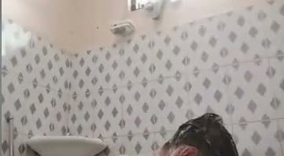 complete bath show of kashmiri boy