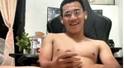 Chinese Student-athlete Cumshot
