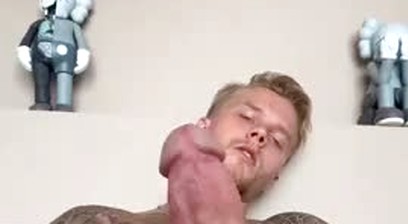 HOT BLONDE SOLO SPREAD