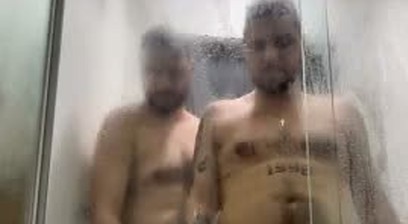 Gêmeos Tomando Banho Juntos