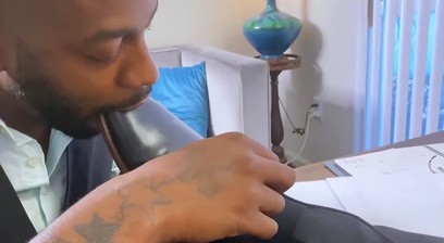 Black boss cums as employee worships his perfect toes
