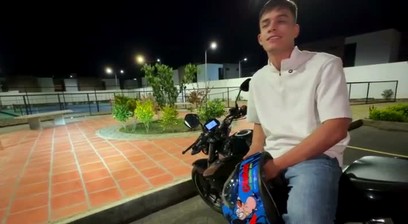 YOUNG LATINO TWINK guy gets fucked by the weird mechanic who repaired my bike on the street