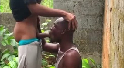 THIS MAN ASS IS SO BIG.