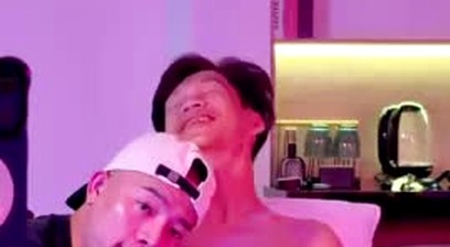 Vietnamese - Anh thợ massage dăm đãng gạ trai mới lớn