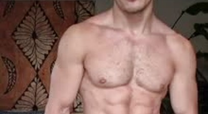 Latino stud with huge dick jerks off (Latinpapixxl)