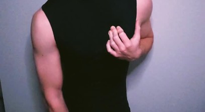 221.4 jerking off with crop top