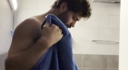 I go caught masturbating in the public shower